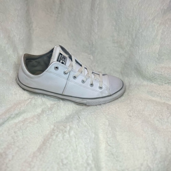 CONVERSE Chuck Taylor Madison - Picture 2 of 3